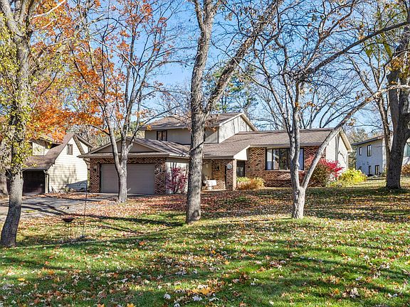 4th image of 11711 Evergreen Cir NW