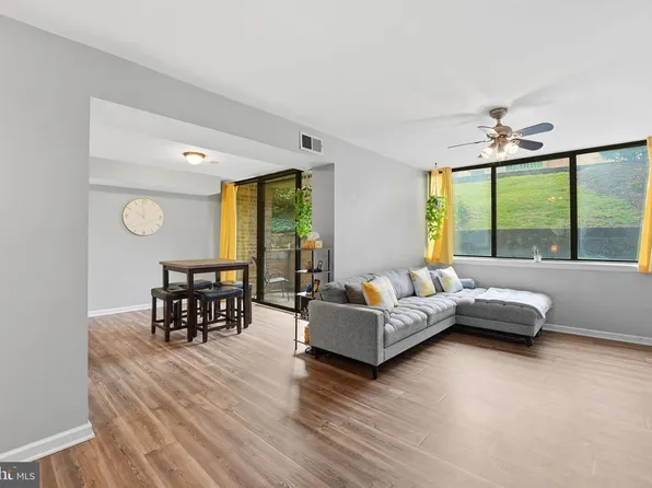 501 N Armistead St APT T3, Alexandria, VA 22312