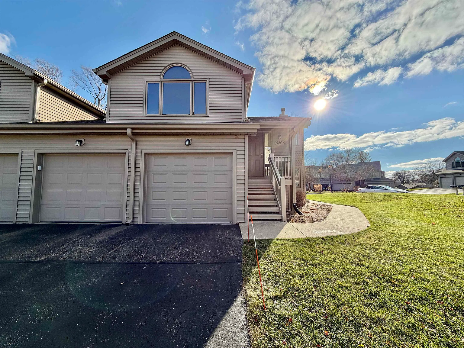 5205 Preservation Pointe Dr photo 1