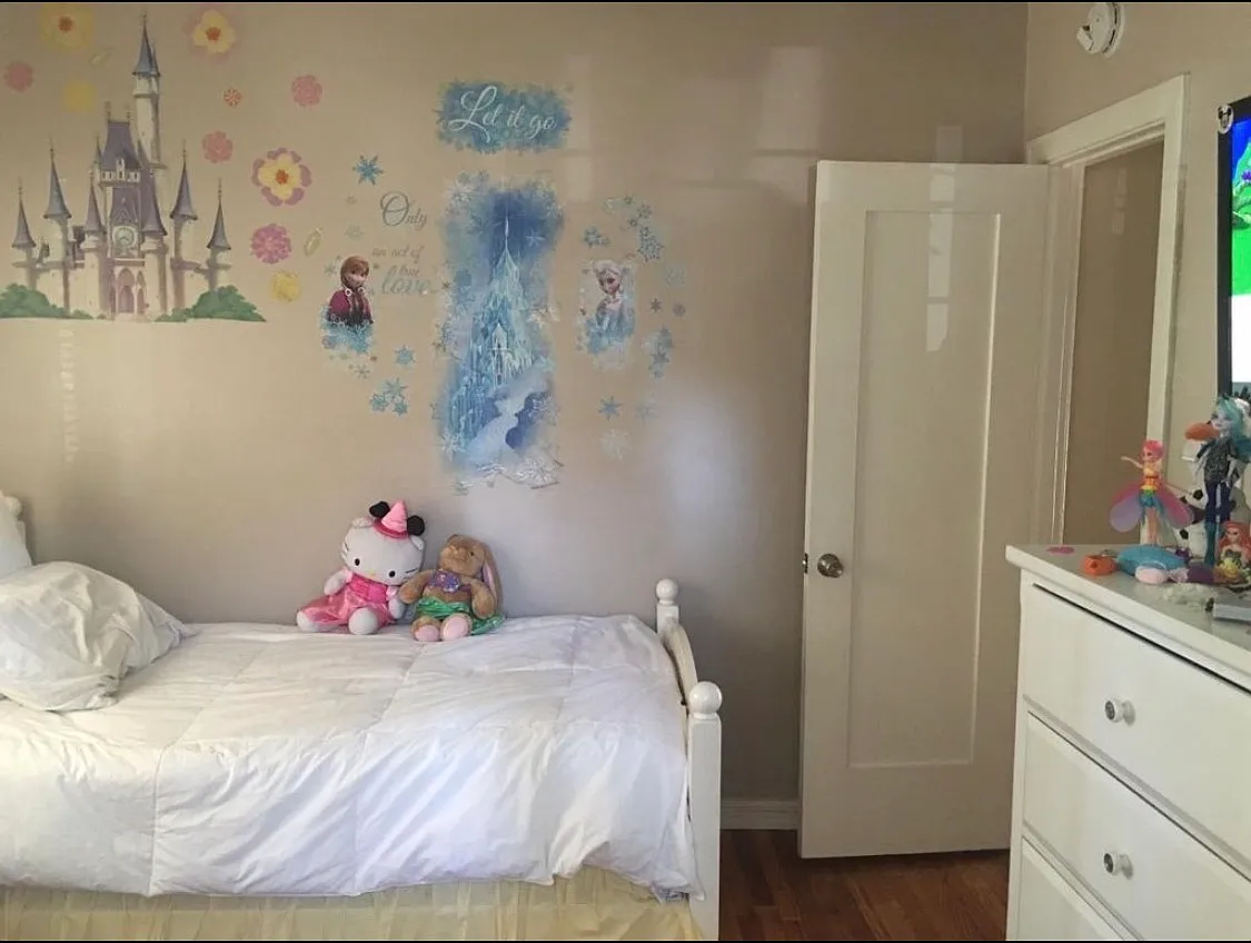 2 bed, 728 sqft, $3,200 — Photo 2