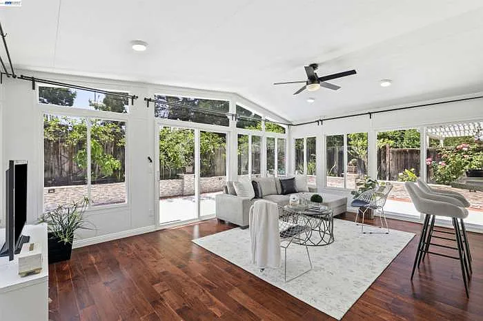 34561 Winslow Ter — Photo 14