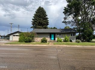 820 9th Ave SW, Sidney, MT 59270