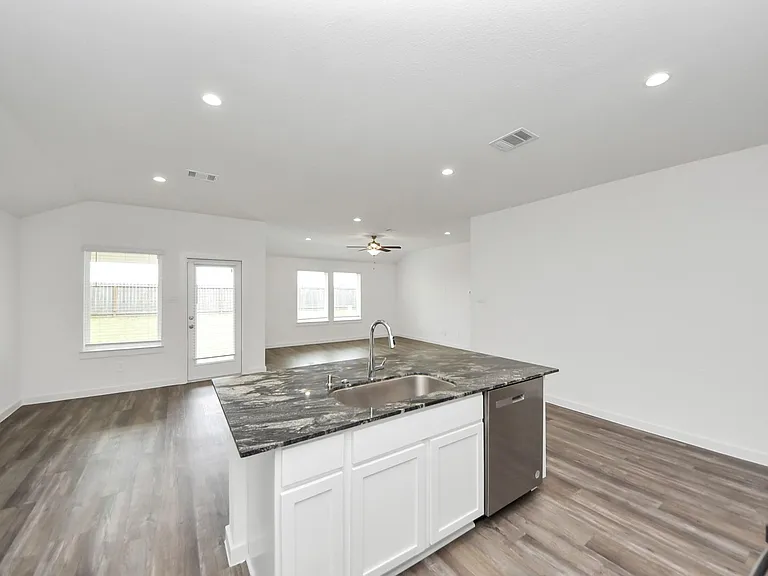 8614 Shumard Oak Dr — Photo 12