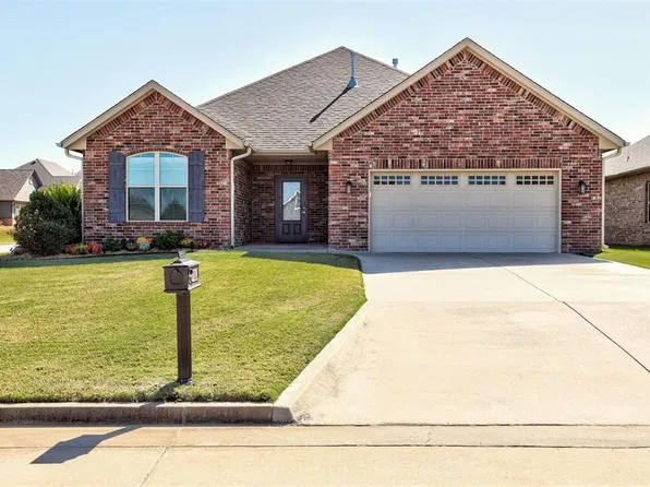 1717 Regency Ct, Shawnee, OK 74804