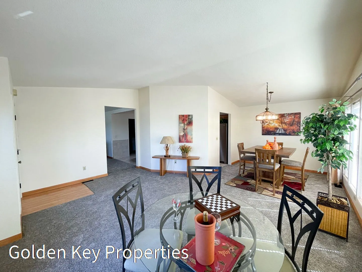 Beautiful home in 55+ neighborhood of Vista Del Mar! — Photo 4