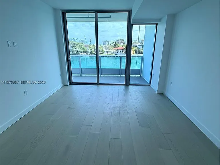 9201 E Bay Harbor Dr #309 — Photo 15
