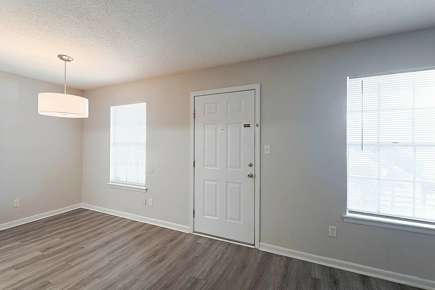 Heron Lakes Apartments — Photo 2