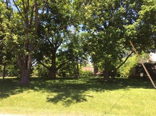 4128 Lake Park Ave, Gurnee, IL 60031