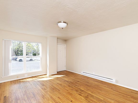 2nd image of 516 SE 52nd Ave #1057514