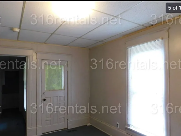 316 S Taylor — Photo 13