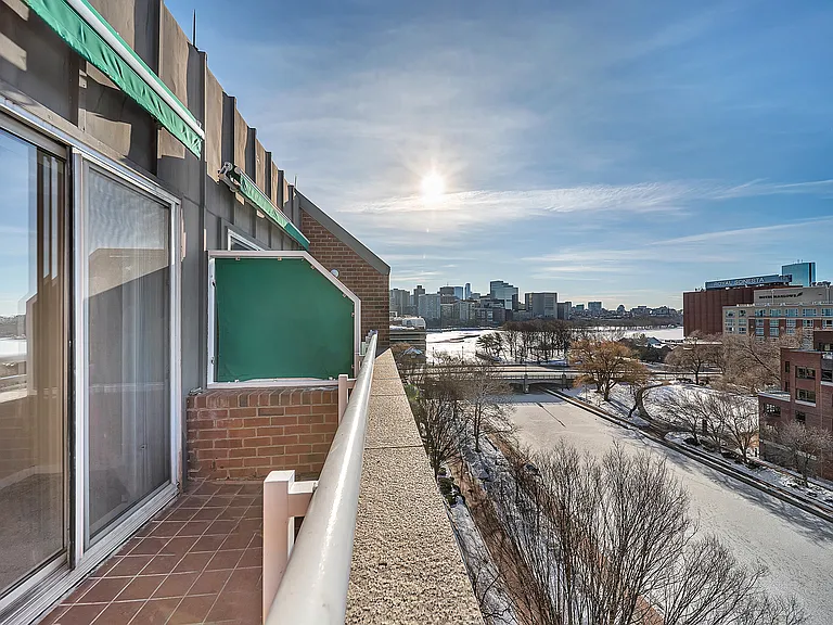 4 Canal Park #U-8 — Photo 29