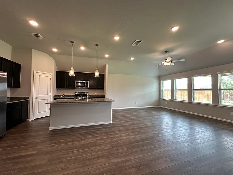 1416 Avalon Ct — Photo 30