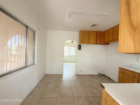 3731 S Lundy Ave, Tucson, AZ 85713
