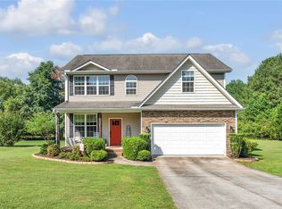 221 Saddlebrook Ave, Pickens, SC 29671