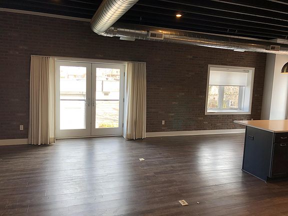 2nd image of 14938 Kercheval St #2