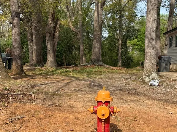 204 S Cleveland Park Dr, Spartanburg, SC 29303