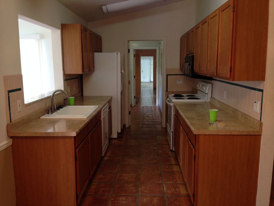 2nd image of 17756 W Sycamore Dr