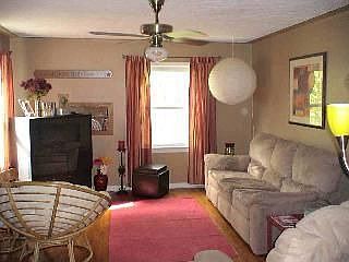 1st image of 4249 Lippincott Blvd