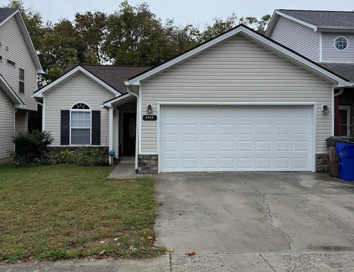 3 bed, 2.0 bath, 1226 sqft, $2,200 — Photo 1