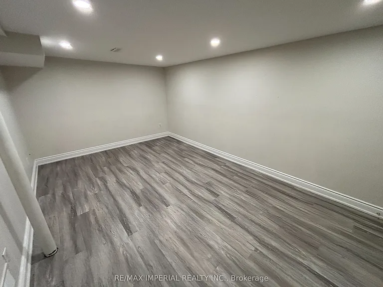 98 McMorran Cres — Photo 27