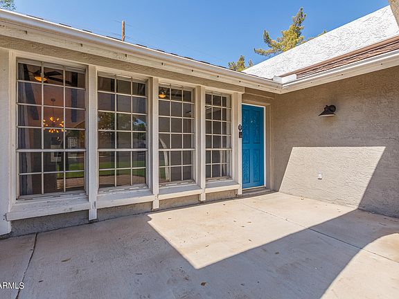 3rd image of 1546 E GABLE Avenue