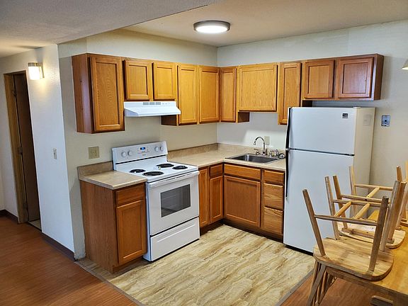 3rd image of 907 W Stoughton St #1yxyc0ehu