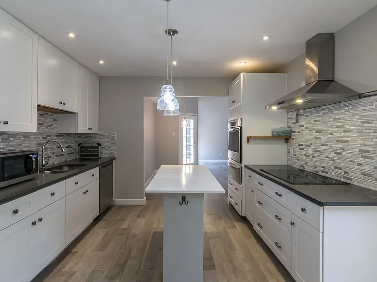 3142 Royal Gable Dr — Photo 16