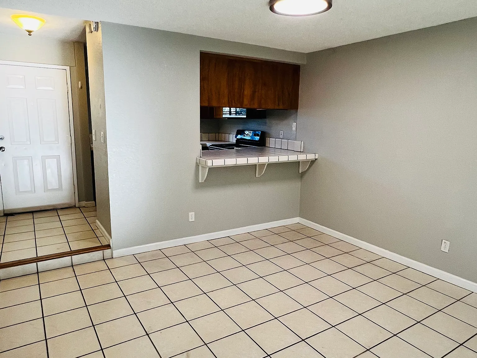 2 bed, 1144 sqft, $1,950 — Photo 4