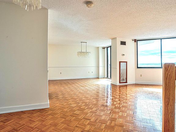 5th image of 720 Harmon Cove Tower #720