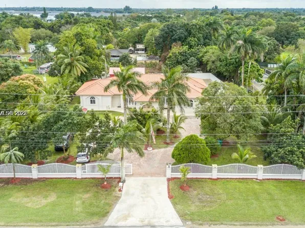 18390 SW 200th St, Miami, FL 33187
