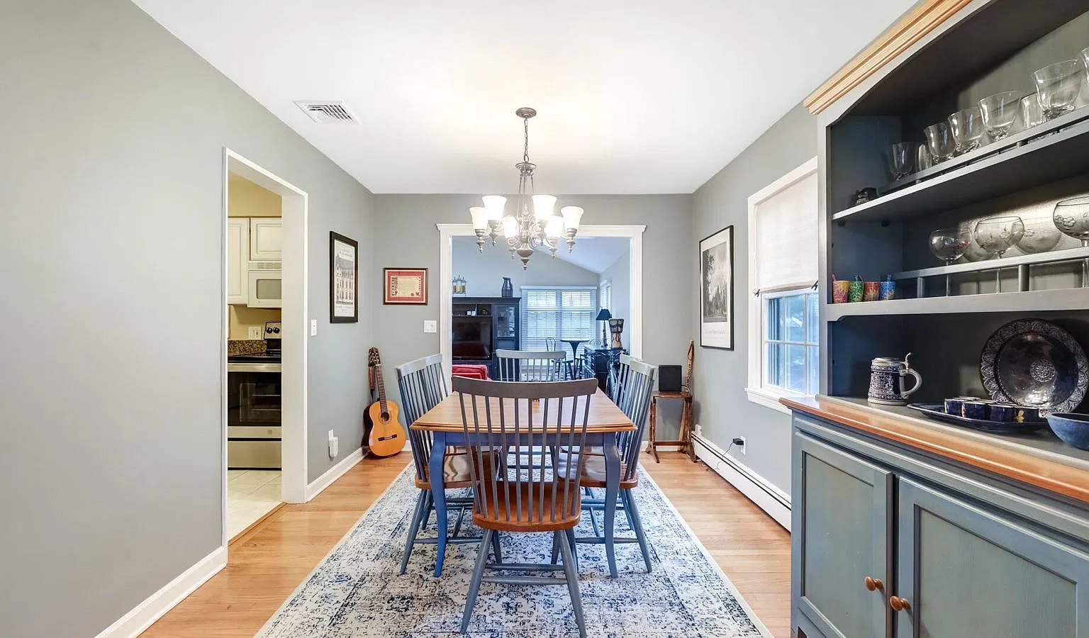 4 bed, 2000 sqft, $6,500 — Photo 3