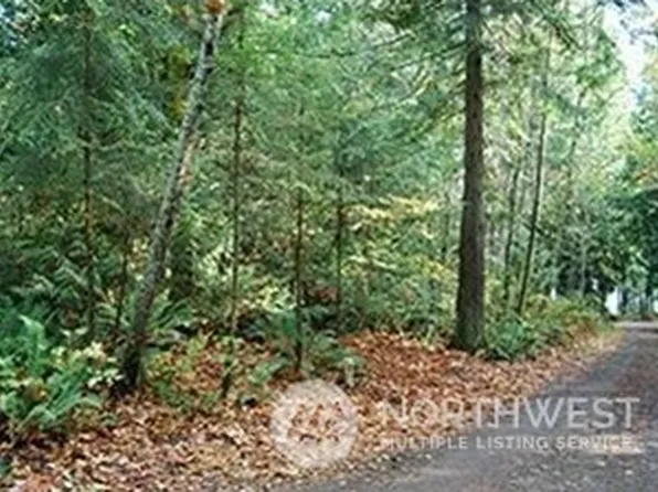 6334 NE Balzow Road, Suquamish, WA 98392