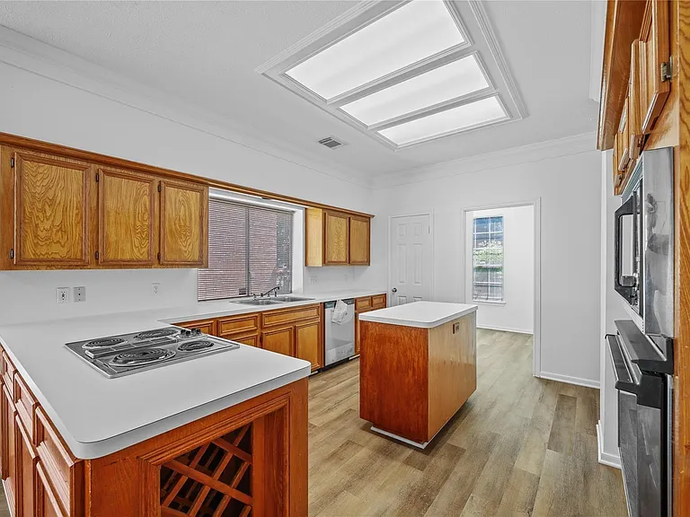 5803 Ancient Oaks Dr — Photo 15