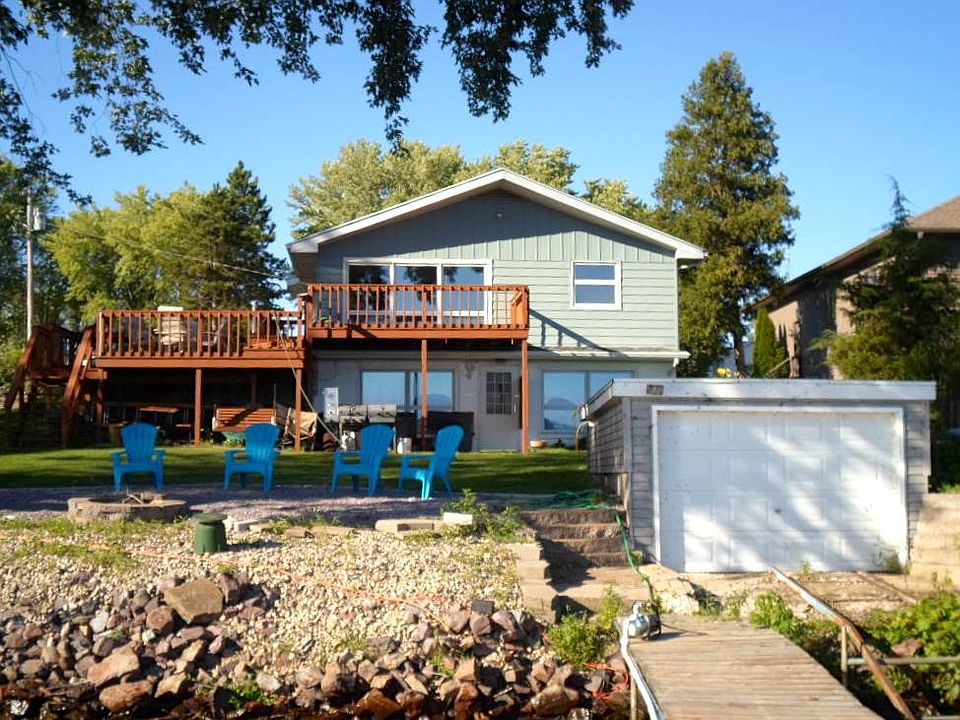 1st image of 556 Lake Wisconsin Dr