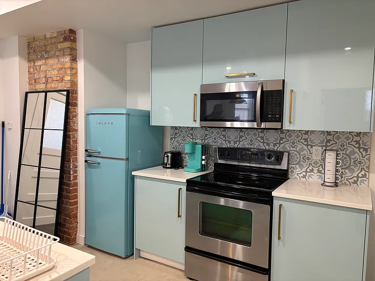 2205 Smith St — Photo 14