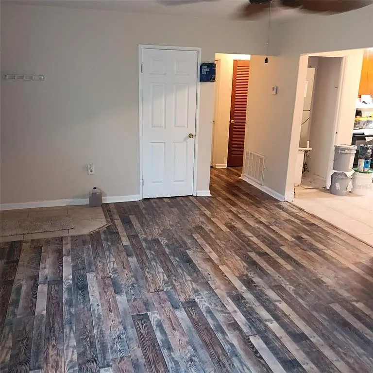 3 bed, 1.0 bath, 1200 sqft, $1,800 — Photo 4