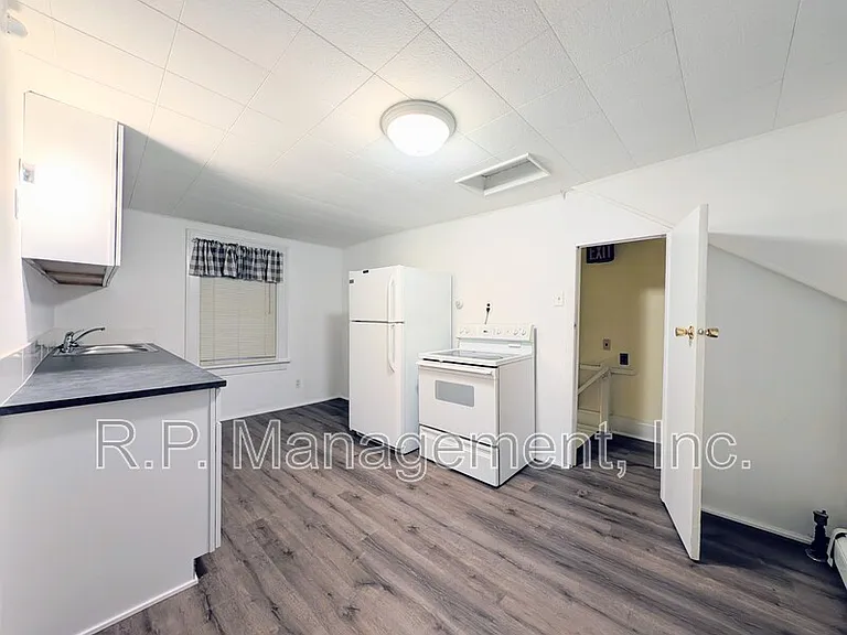 538 2nd St NW — Photo 4