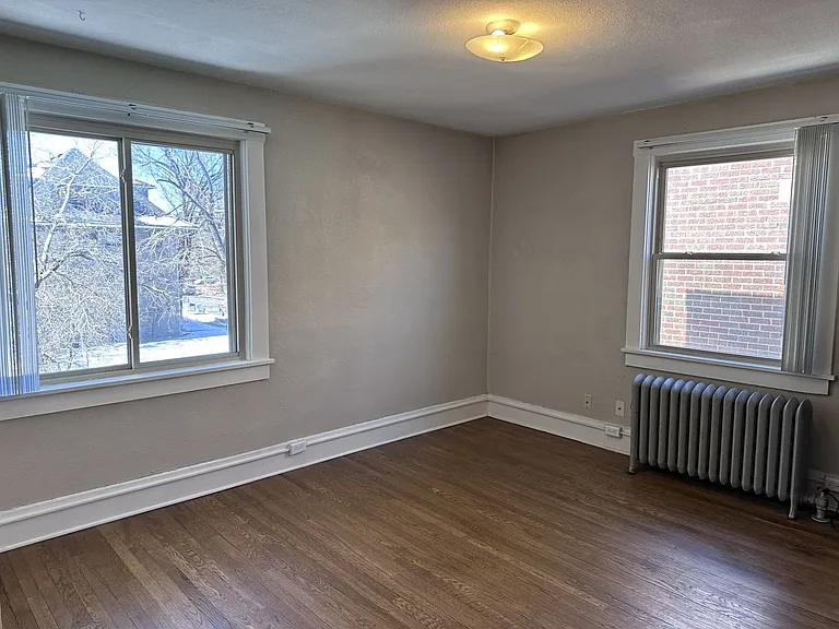 1160 N Corona St — Photo 14