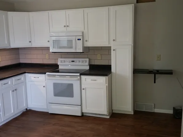 513 8th Ave, New Glarus, WI 53574