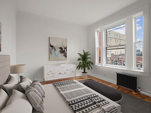 3rd image of 68 Montague St APT 7E