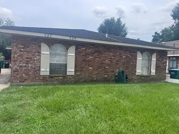 135 27th St, Kenner, LA 70062