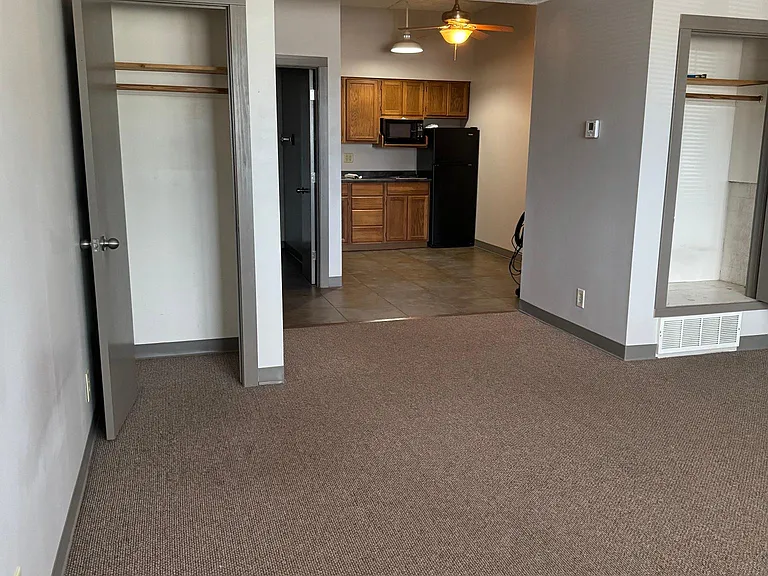 1640 Holdrege St #107 — Photo 1