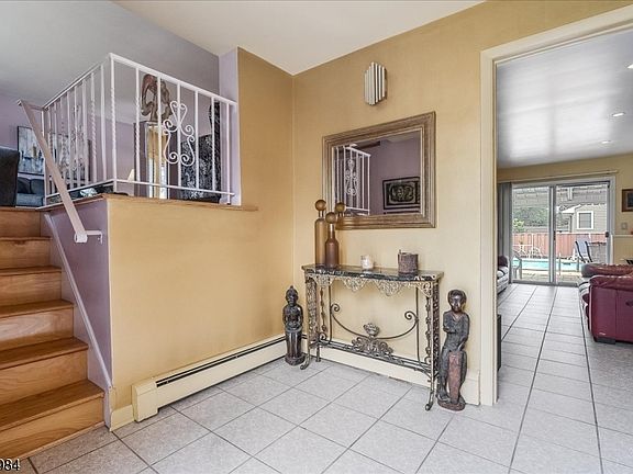 3rd image of 20 Moos Ln