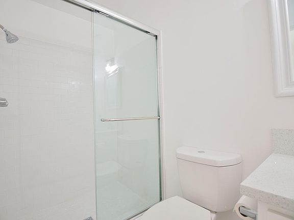 4th image of 2721 6th St #103-104-20