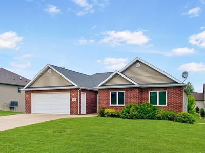 6111 Lynbrook Dr, Dubuque, IA, 52002