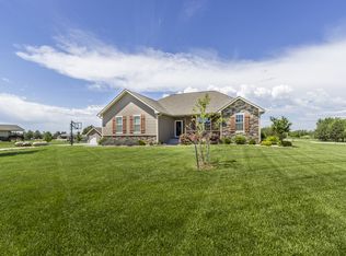 3568 Alicia Cir, Wamego, KS 66547