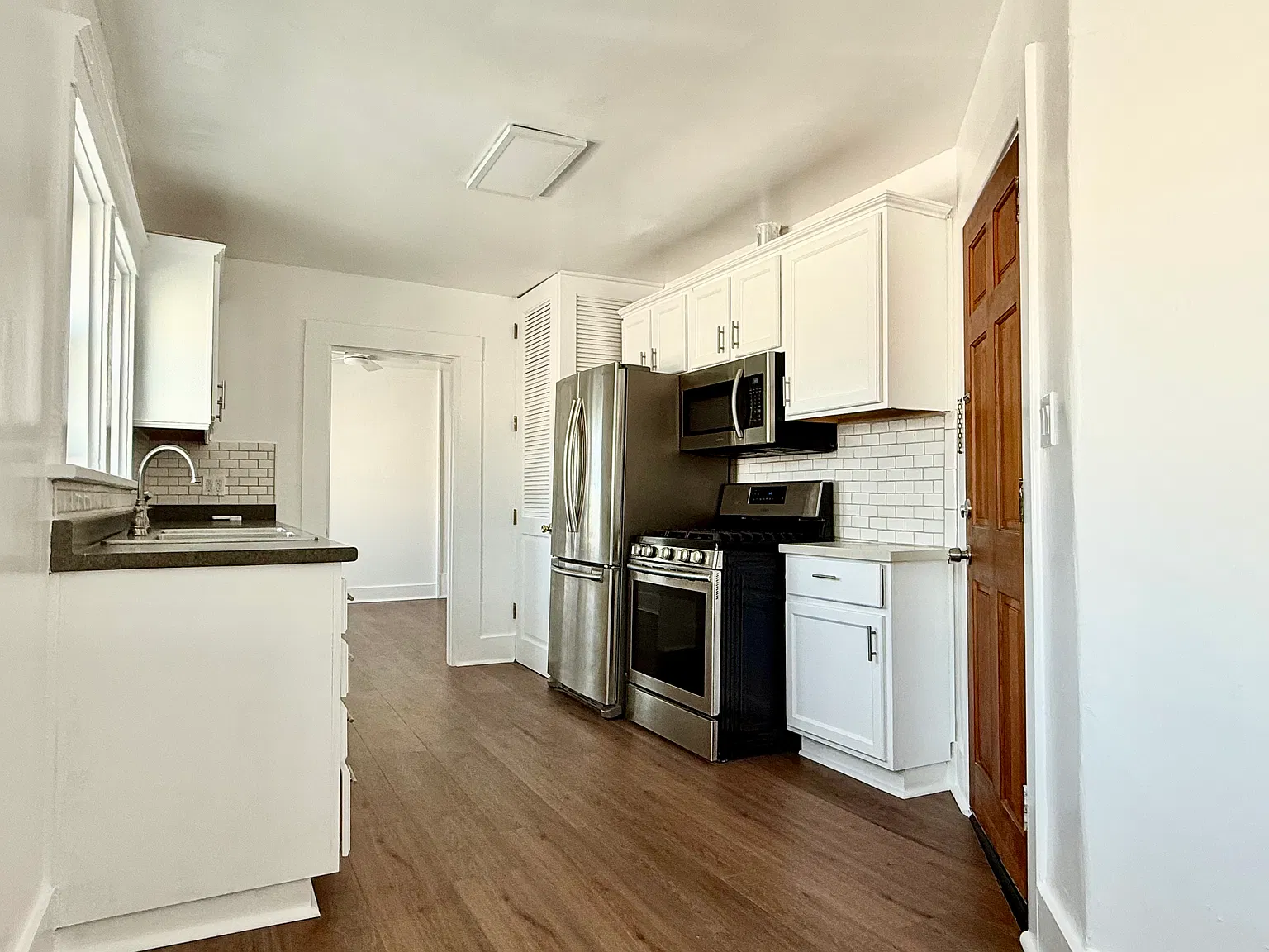 1 bed, 630 sqft, $2,995 — Photo 3