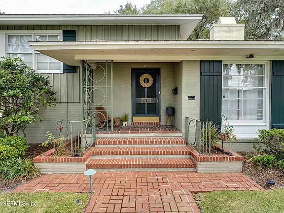 4th image of 1809 MONTGOMERY Place