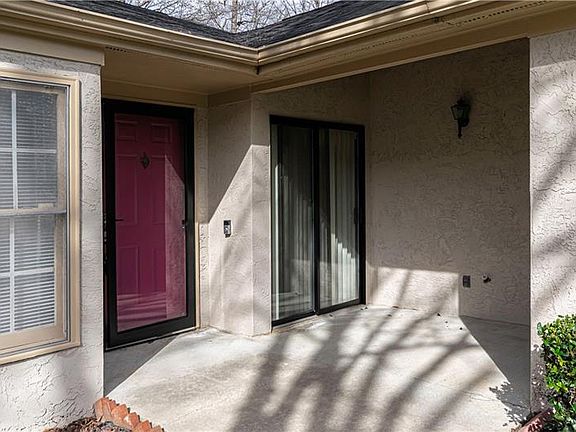 3rd image of 7123 Forest Ln