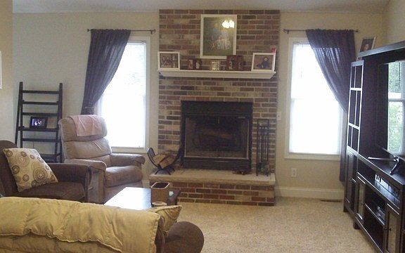 4th image of 209 Highpoint Cir N